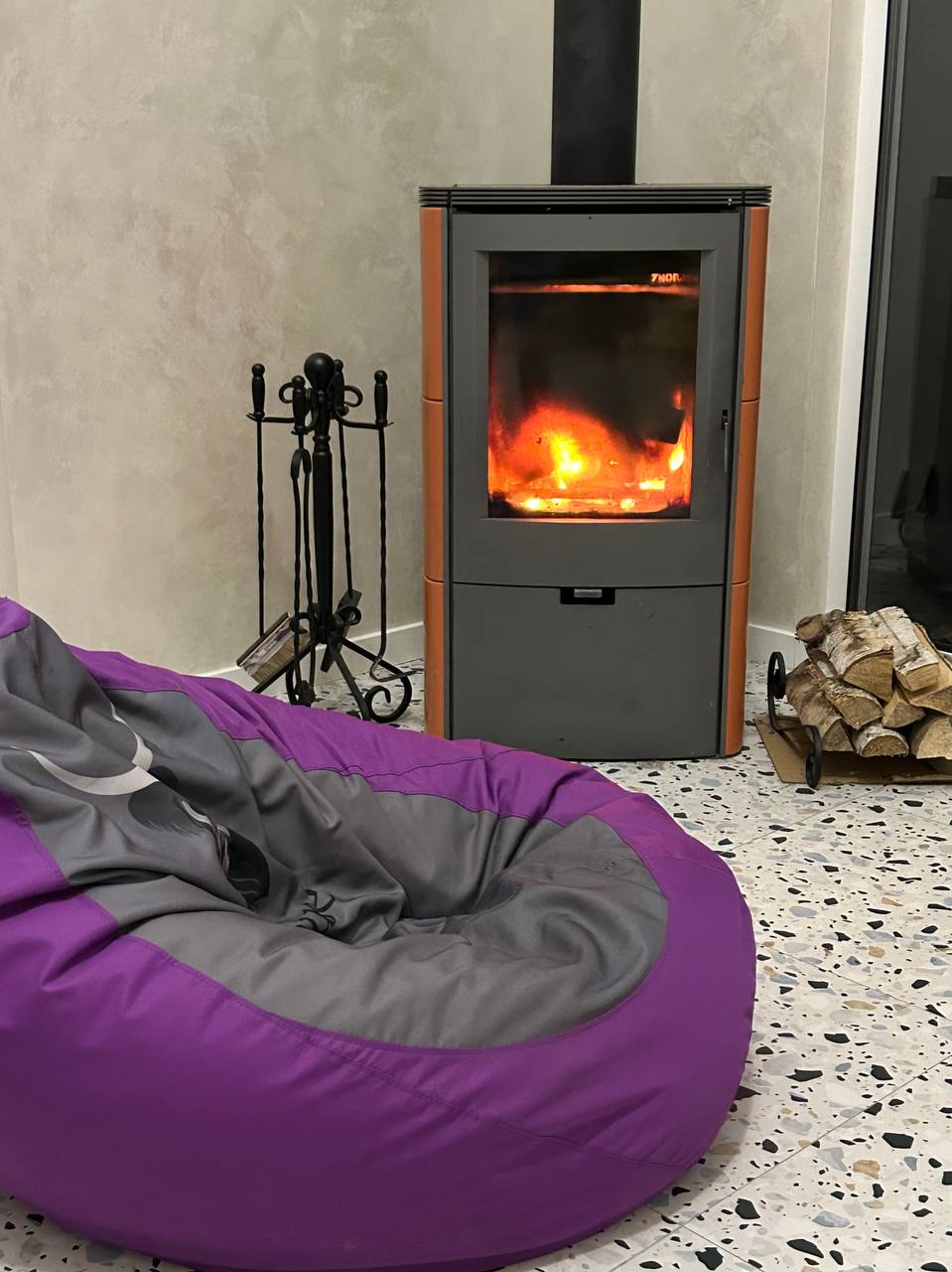 Теплі вечори біля каміна Tur House